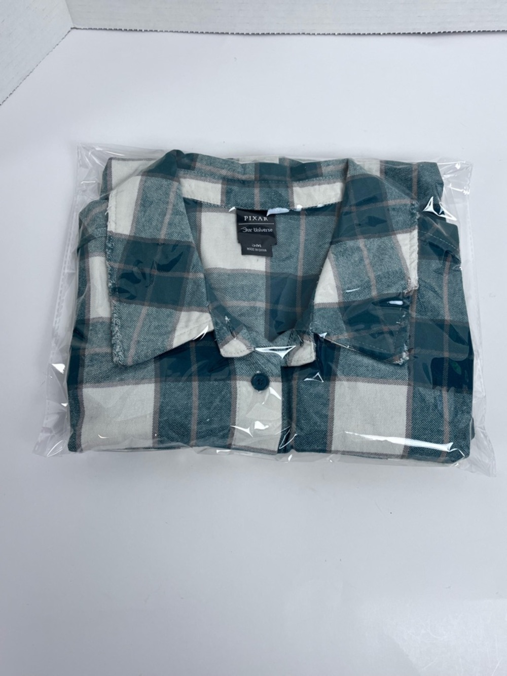 Pixar Our Universe Women's Flannel Top with Brave Merida  & DunBroch Bears Small - Picture 11 of 11